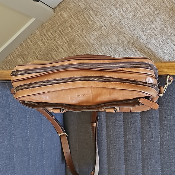 Coach leather messenger briefcase - Picture 3 of 4